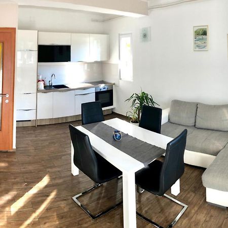 Apartments & Rooms Formenti Skradin Bilik gambar