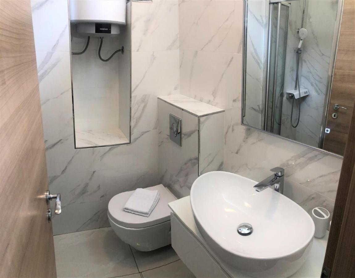 Apartments & Rooms Formenti Skradin Luaran gambar