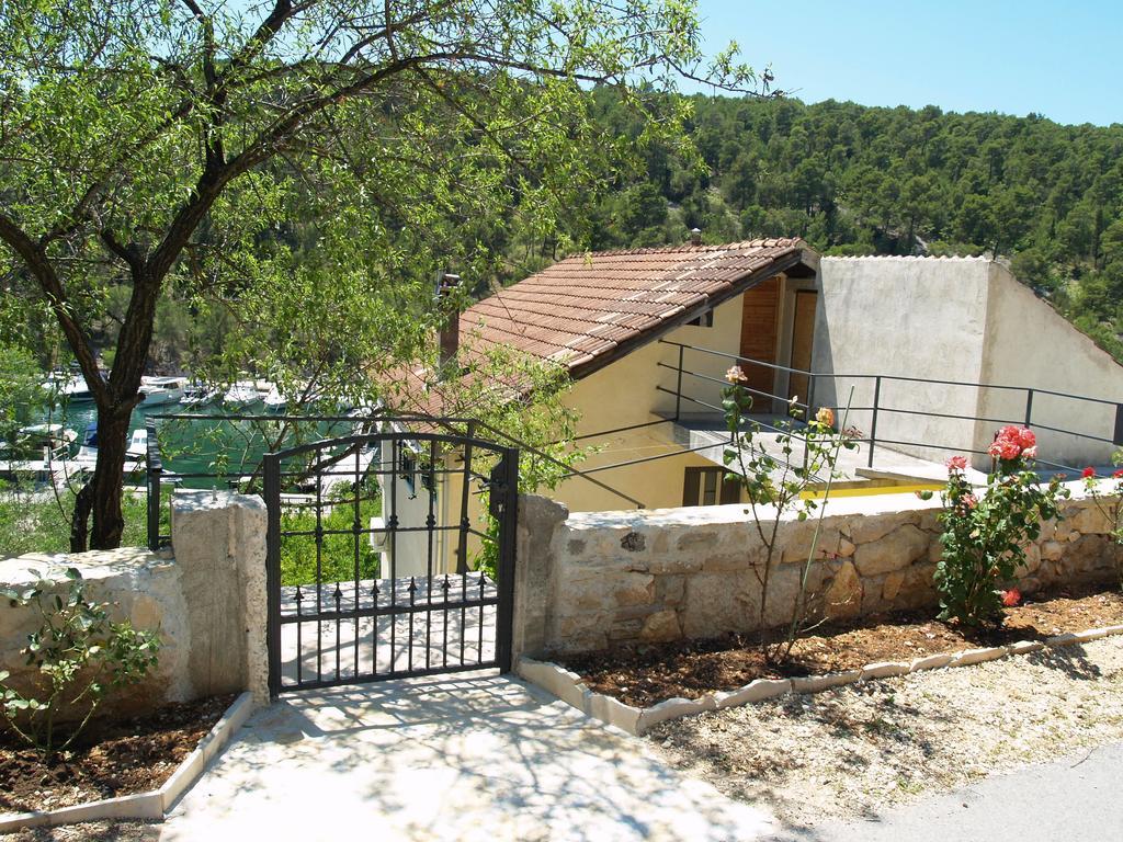 Apartments & Rooms Formenti Skradin Luaran gambar