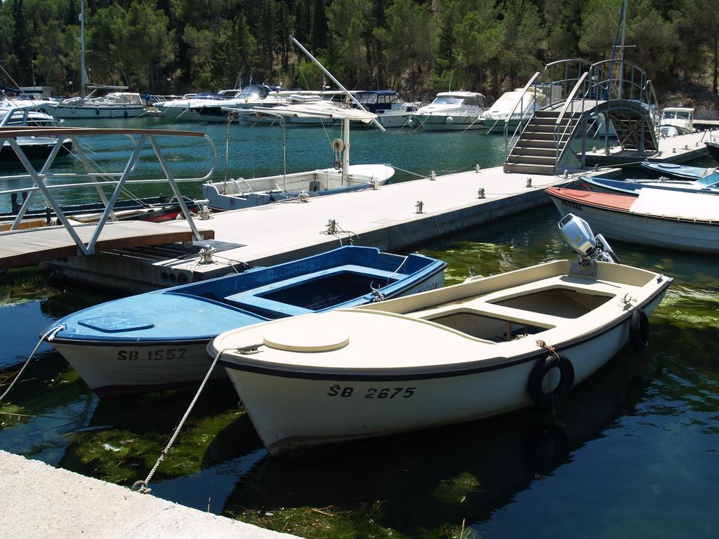 Apartments & Rooms Formenti Skradin Luaran gambar
